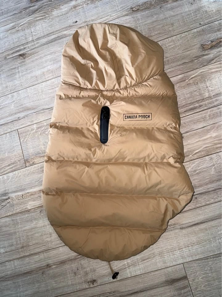 Canada Pooch Dog Insulated Waterproof Puffer! Size 20+ - photo 2