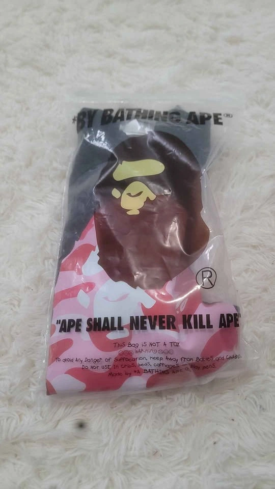 A Bathing ape tee shirt pink and red - photo 4