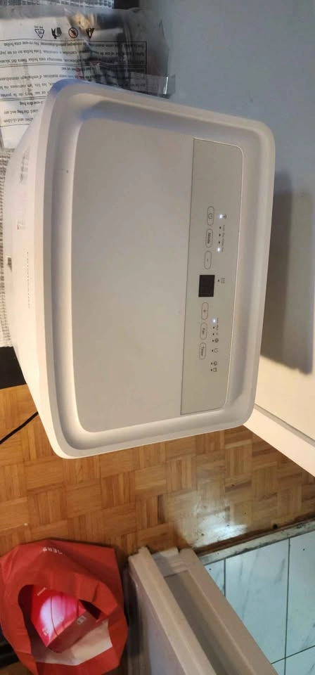 Frigidaire Dehumidifier fan with WiFi - photo 3