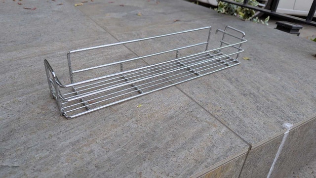 Brand New: Chrome Wire Shower/ kitchen Basket
