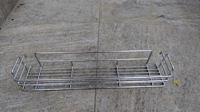 Brand New: Chrome Wire Shower/ kitchen Basket - photo 2