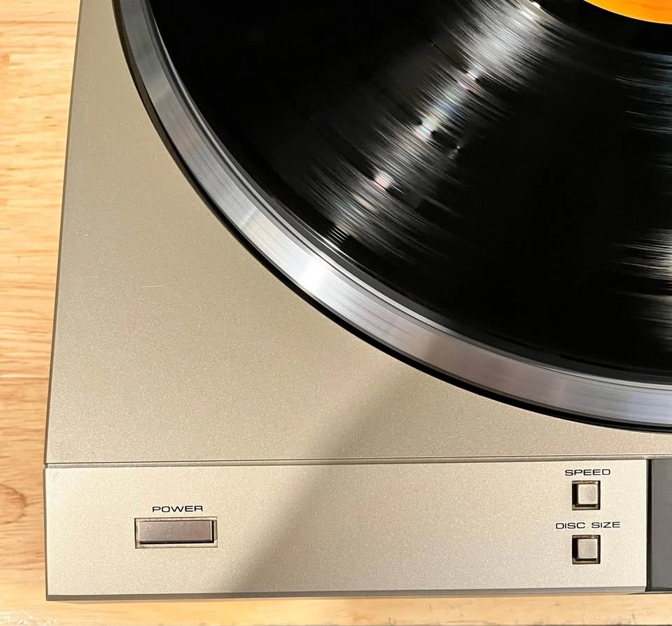 Pioneer PL-L800 Linear Tracking Turntable - Quartz Direct Drive - photo 5