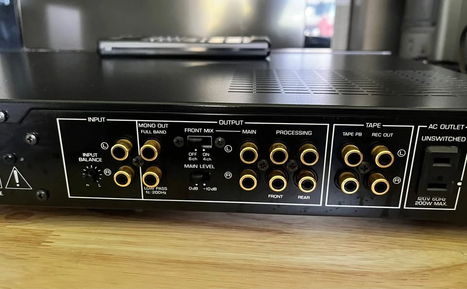 Yamaha DSP-1 Digital Sound Field Processor includes Remote - photo 5