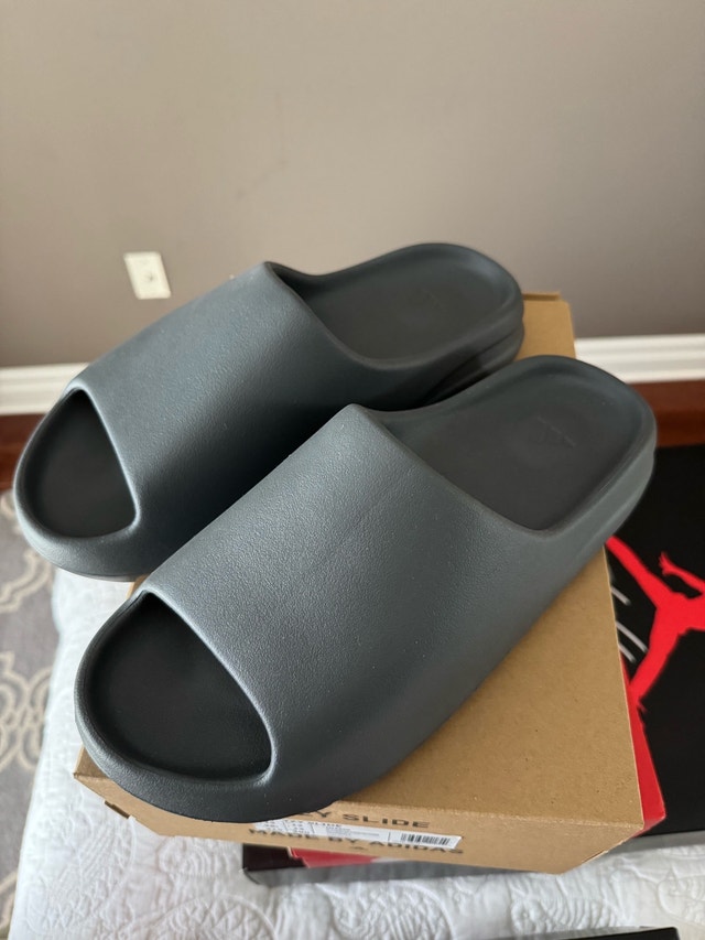Adidas Yeezy Slides