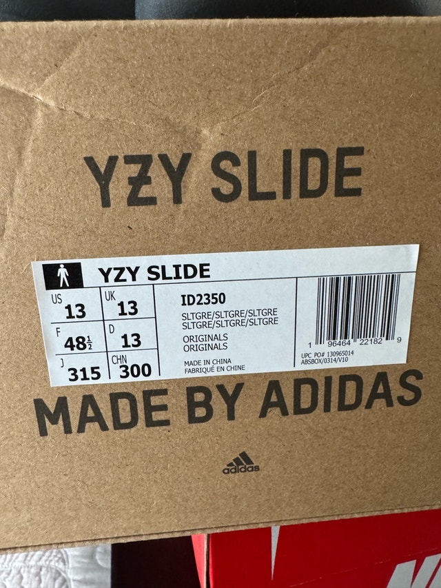 Adidas Yeezy Slides - photo 2
