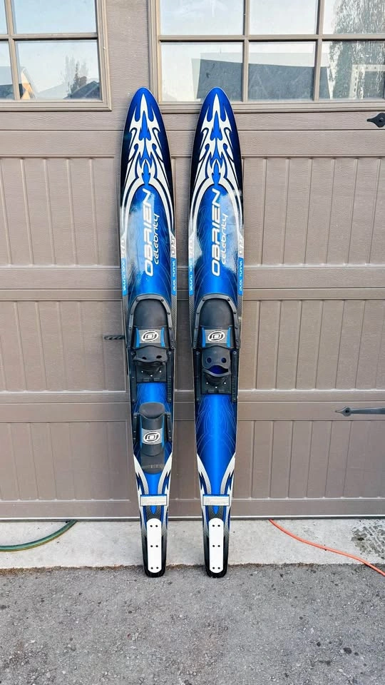 O'Brien Celebrity Water Skis