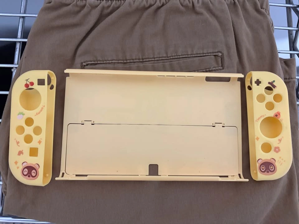 Nintendo Switch OLED Animal Crossing Case - photo 2