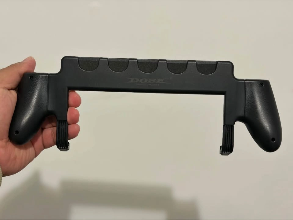 Nintendo Switch 2 Grip Case - photo 2