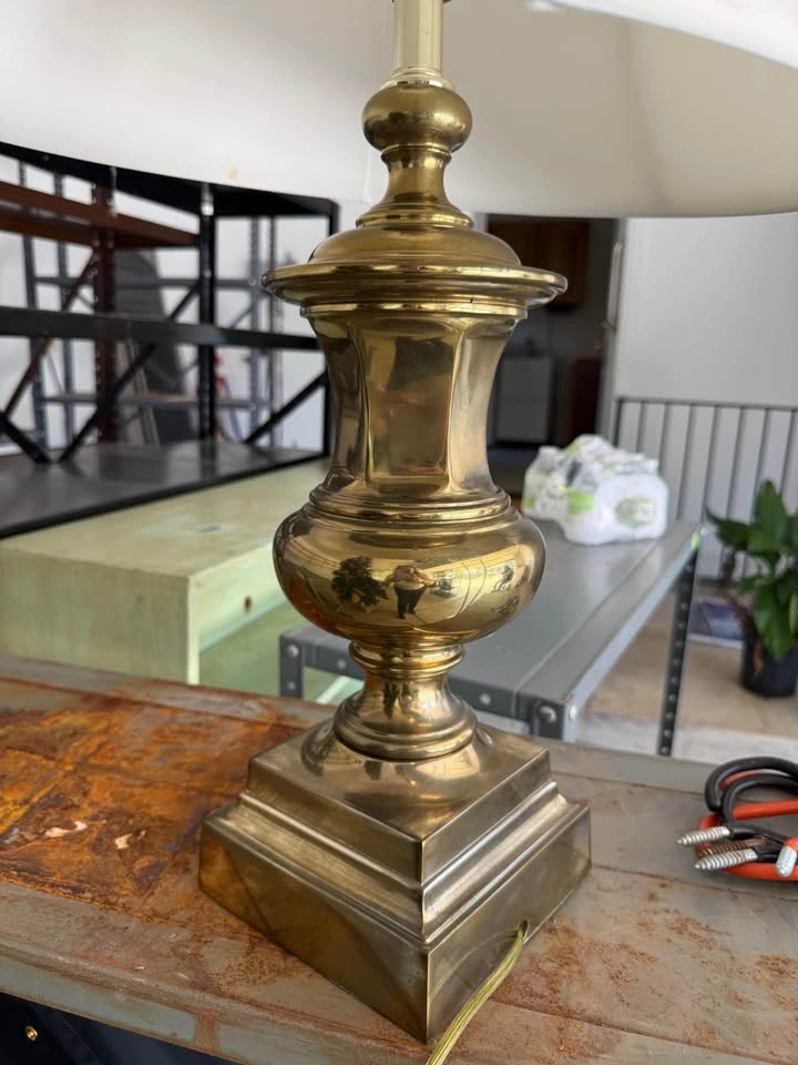 Vintage Mid Century Wescal Brass Hollywood Regency Lamp - photo 3