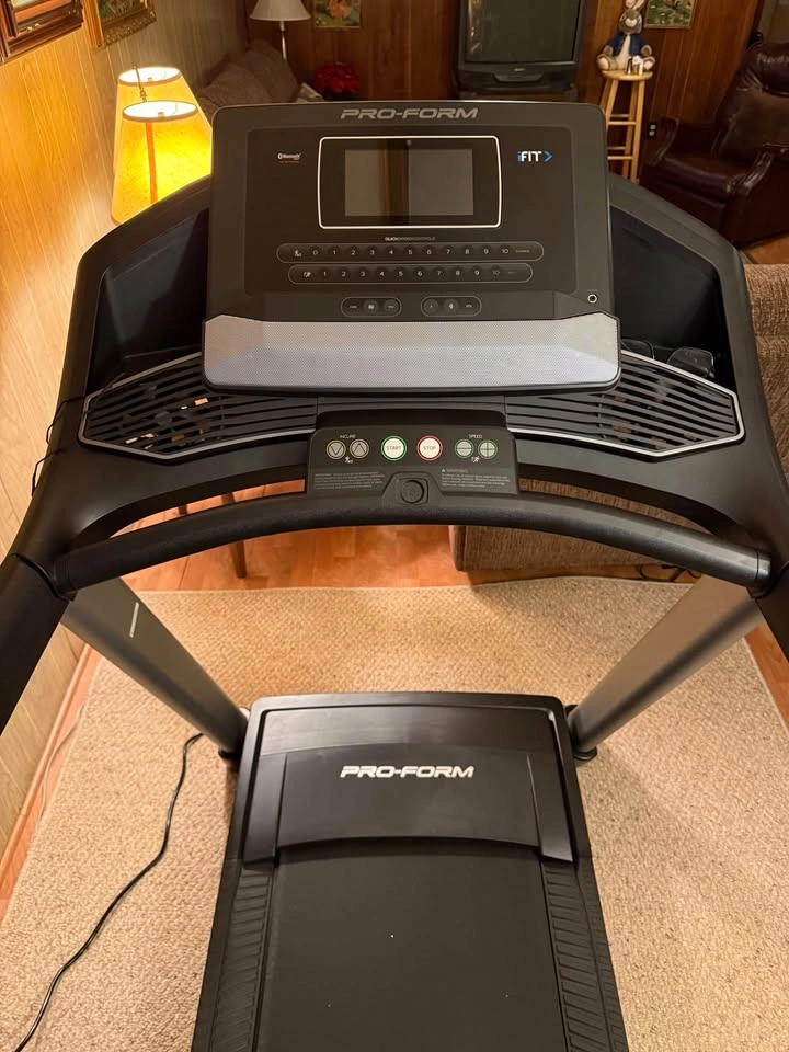 Pro-Form Carbon T7 Smart Treadmill - photo 4