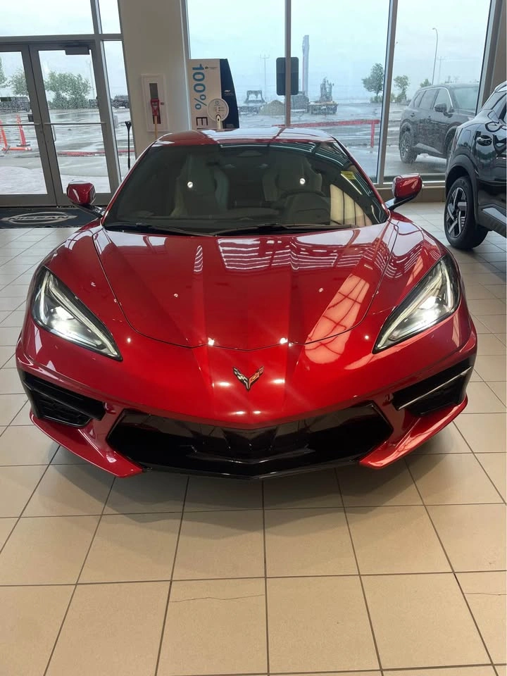 2025 Chevrolet Corvette - photo 2