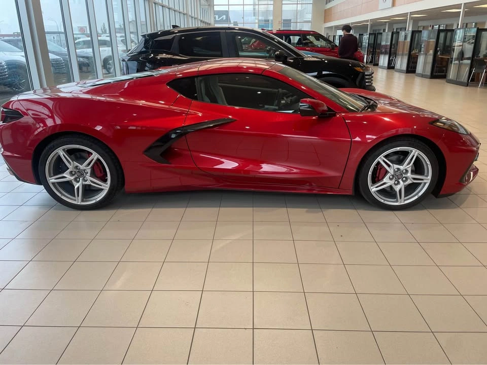 2025 Chevrolet Corvette - photo 3
