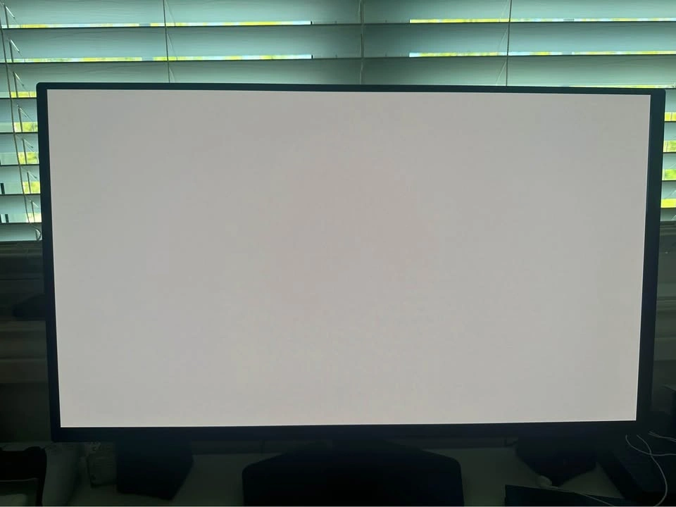 Samsung Odyssey OLED G5 27” 1440p 180hz Gaming Monitor - photo 3