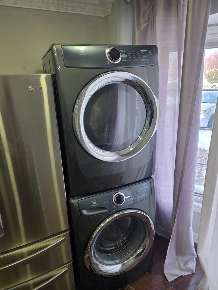 Electrolux Stackable Washer Dryer Set - photo 2