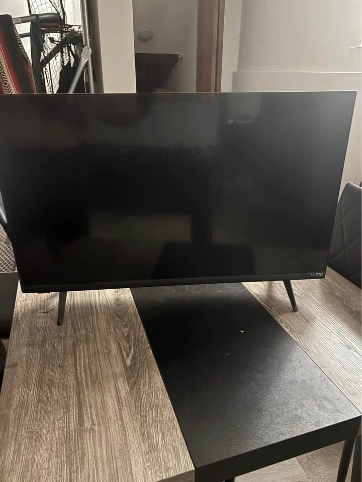 32 in Vizio Smart tv - photo 2