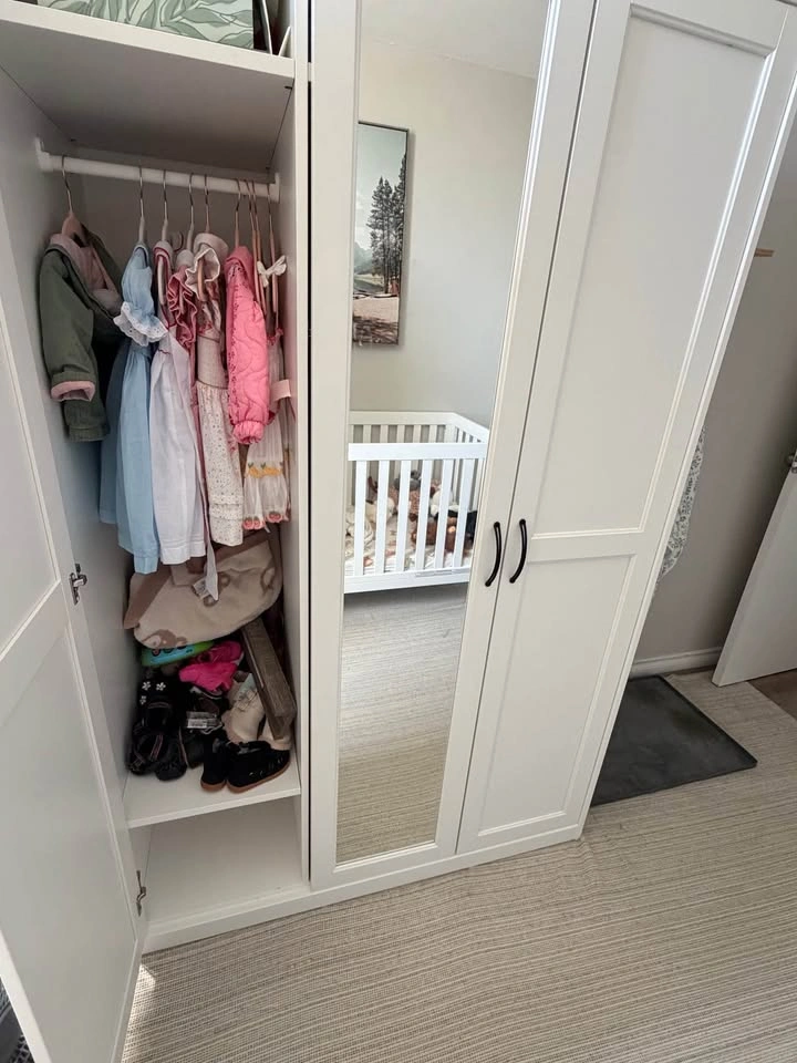 MOVING SALE: IKEA Songesand White Wardrobe - photo 3