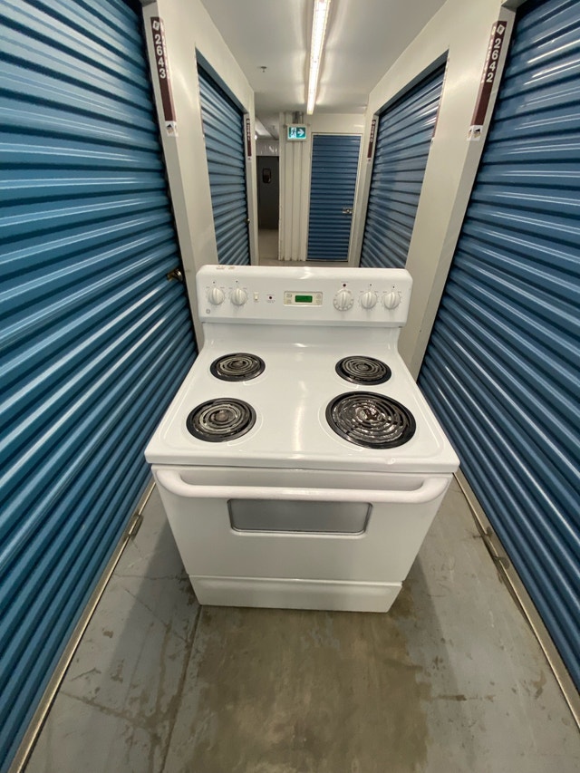 GE COIL ELECTRIC STOVE - photo 4