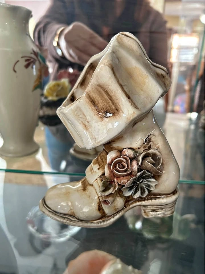 Charming Capodimonte Ceramic boot -6” tall