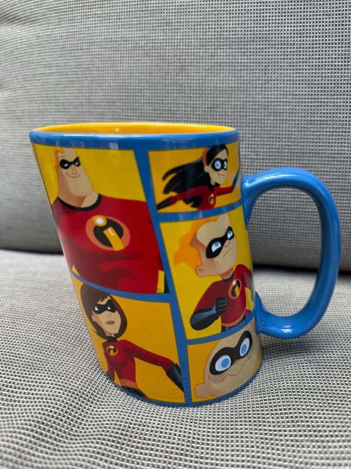 The Incredibles Slanted Mug Disney Store Pixar Large Coffee Cup - photo 2