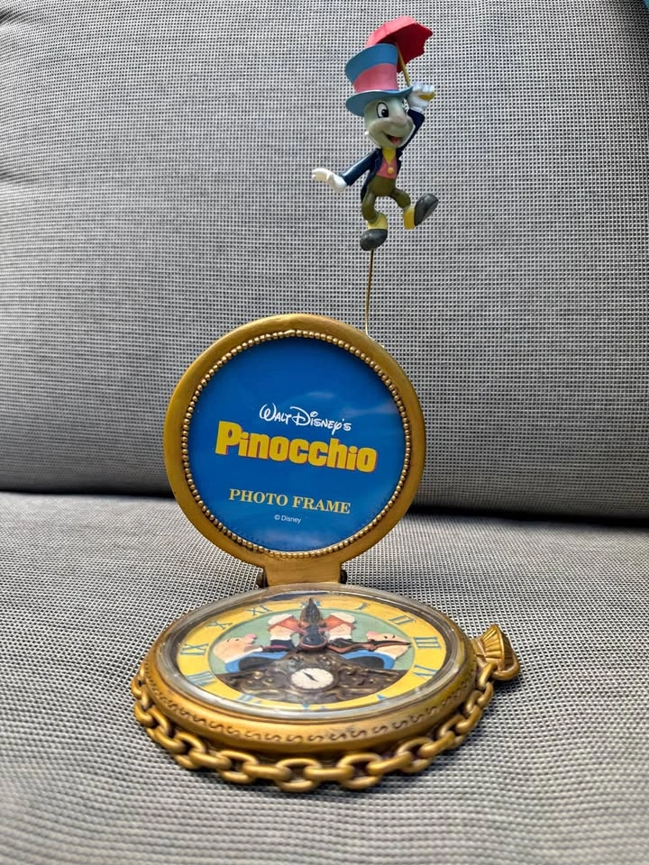 Rare vintage Disney Pinocchio & Jiminy Cricket picture frame