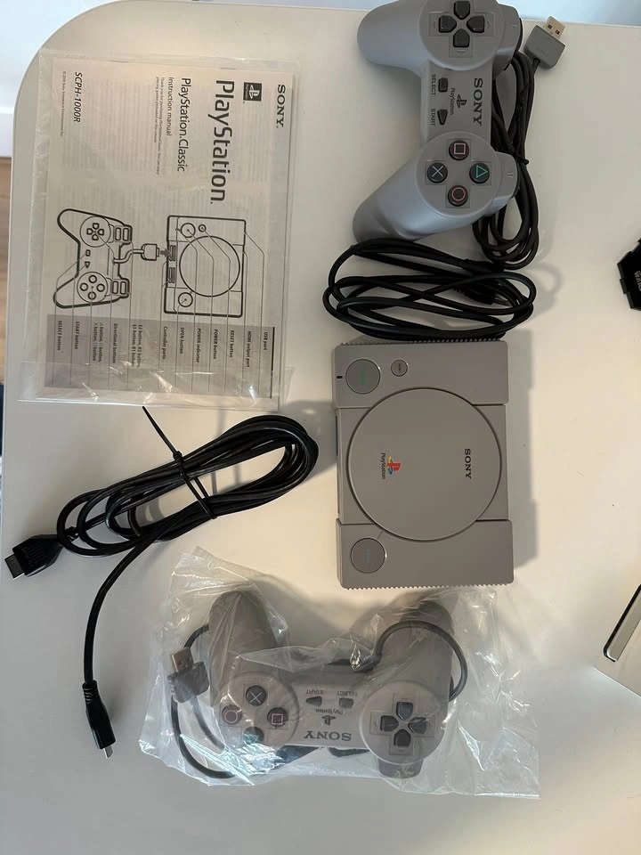 Sony Playstation Classic - photo 2