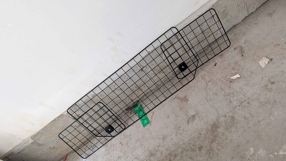 Dog car barrier