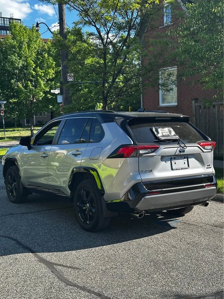 2021 Toyota RAV4 Hybrid - photo 3