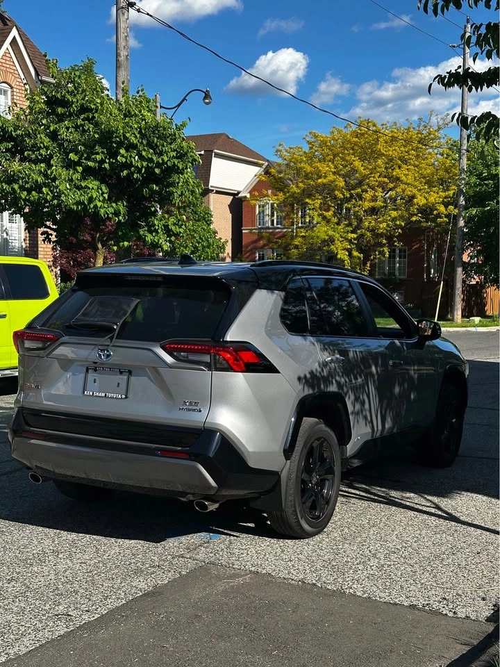 2021 Toyota RAV4 Hybrid - photo 4