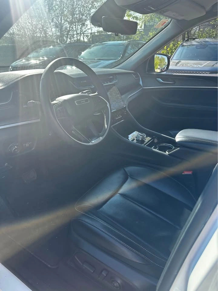 2023 Jeep Grand Cherokee - photo 5
