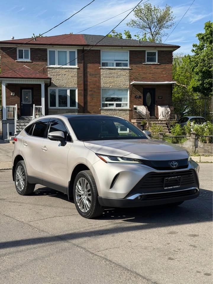 2023 Toyota Venza - photo 2
