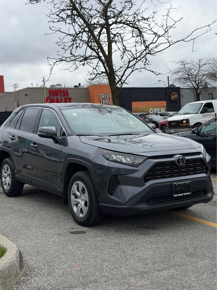 2024 Toyota RAV4 - photo 2