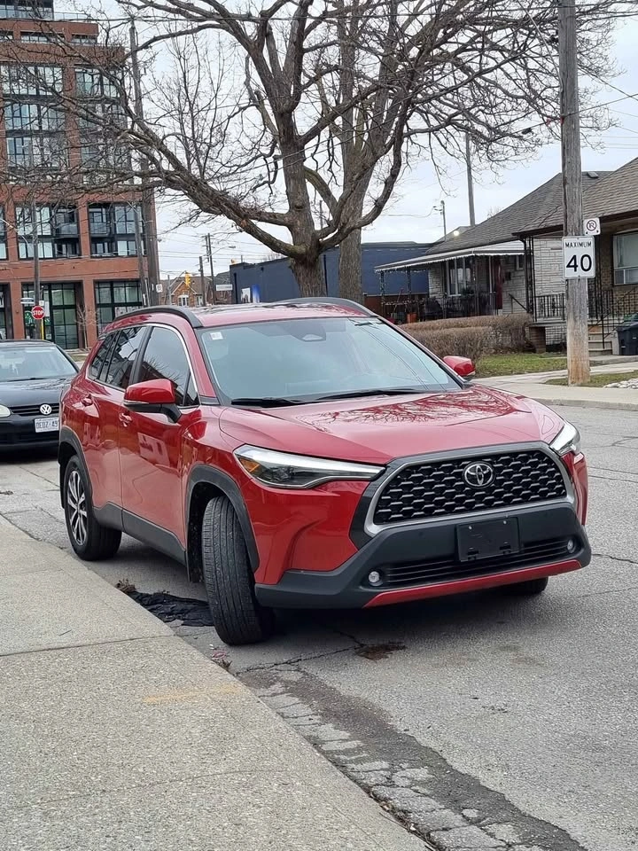 2024 Toyota Corolla Cross - photo 2
