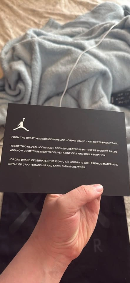 Kaws Jordan 4s need gone asap size 11 - photo 4