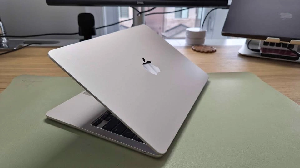 Starlight Macbook Air M5 - 13inch, 16GB RAM, 512GB SSD - photo 2