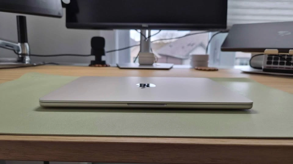 Starlight Macbook Air M5 - 13inch, 16GB RAM, 512GB SSD - photo 3