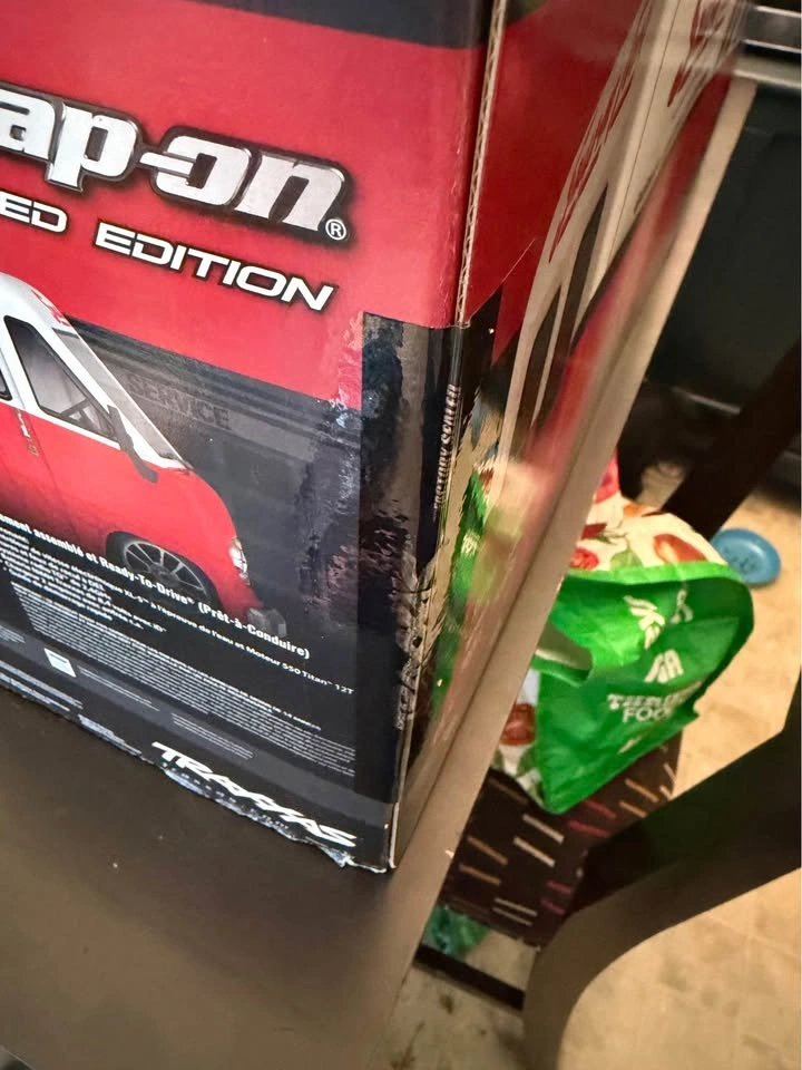 Limited Edition Snap On 1950's Step Van, Traxxis RC car - photo 5