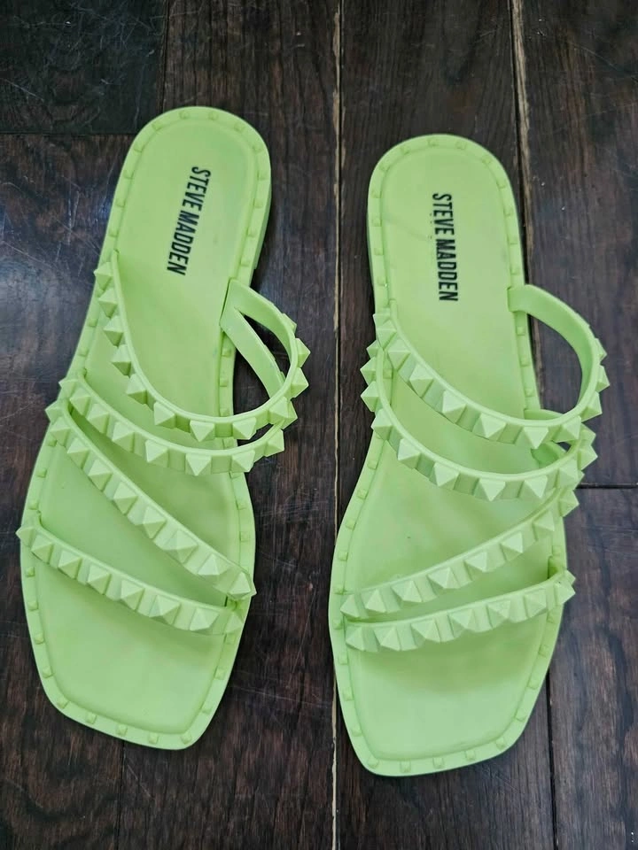 Steve Madden Sz 7 Lime Green Skyler J Studded Slide Sandals - photo 2
