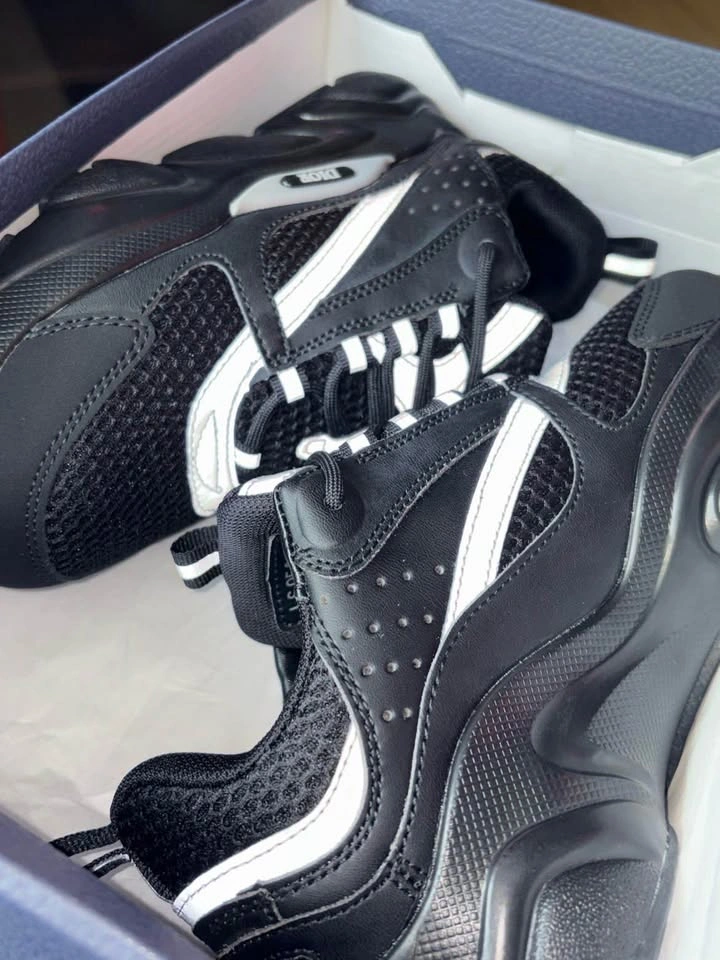 Dior Black Reflective Sneakers Size 5.5 - photo 2