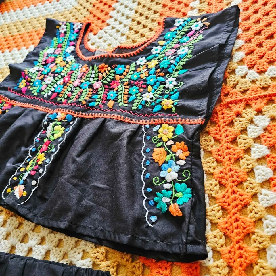Mexican Embroidered Skirt Crop Top Set NWOT Black Floral - photo 4