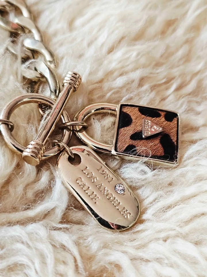 Y2K Guess Chunky Curb Chain Necklace Leopard Lock Charm - photo 4