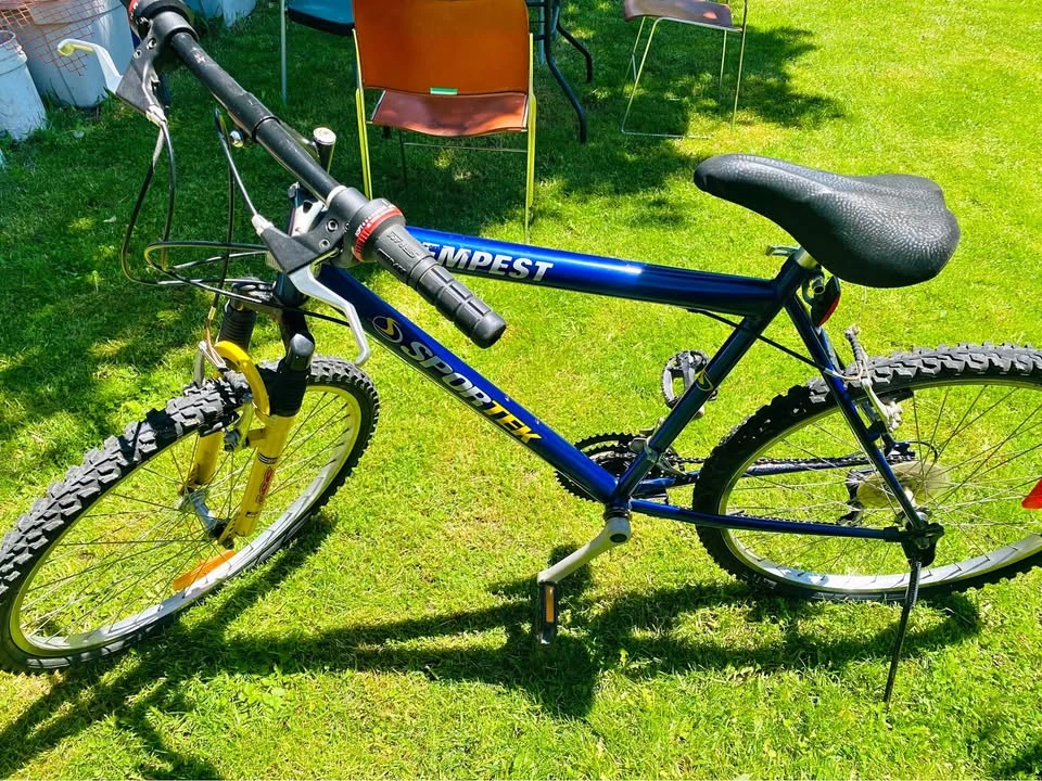 26” Sportek Tempest 18 speed Bike