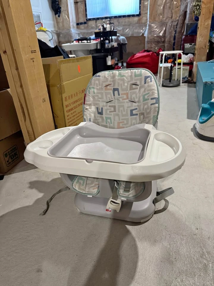 Fisher-Price SpaceSaver High Chair