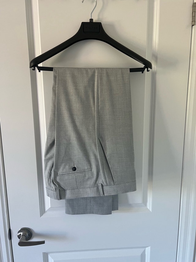 Light Grey Men’s Suit – 42R Jacket / 34W-32L Pants - photo 5