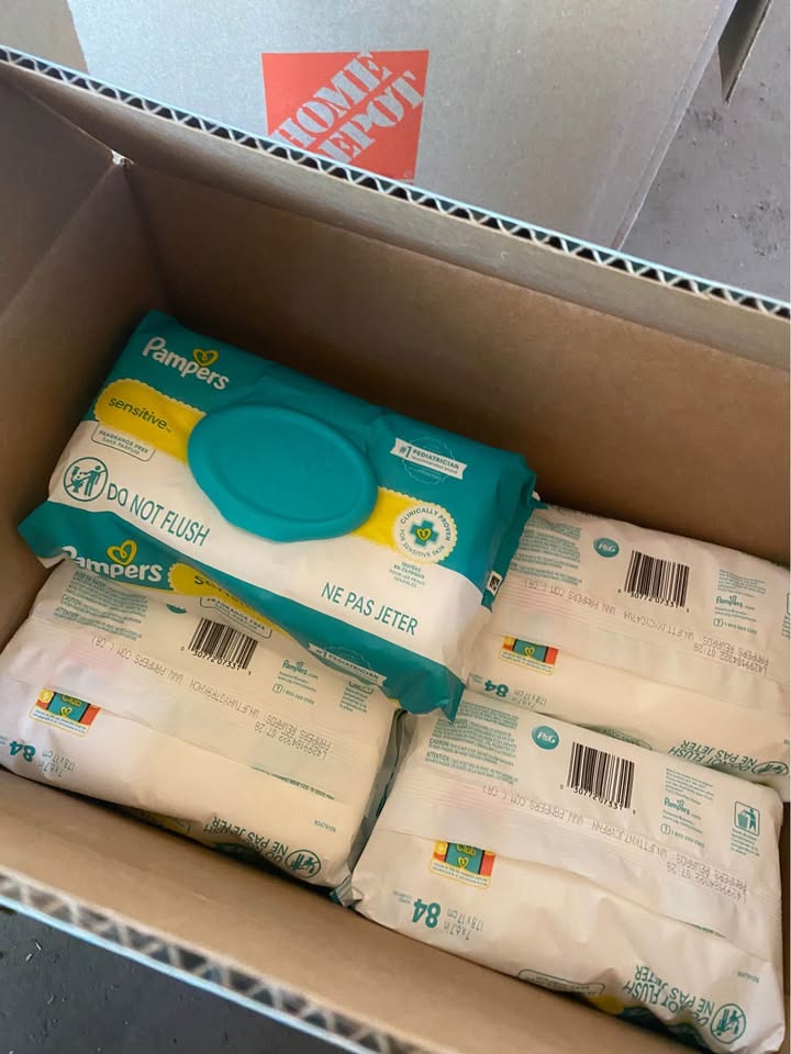 Pampers sensitive wipes - photo 2