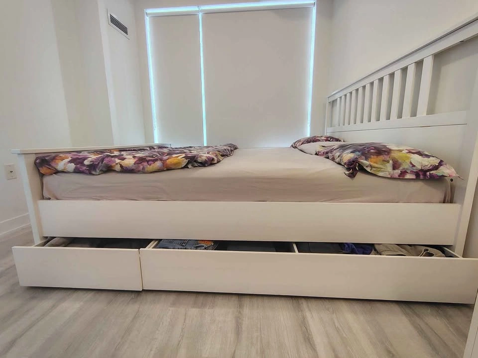 HEMNES Bed frame with 2 storage boxes(Ikea) - King bed - photo 3