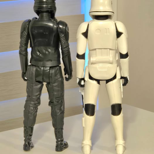 Star Wars Tie Fighter Pilot & Stormtrooper The Force Awakens - photo 2