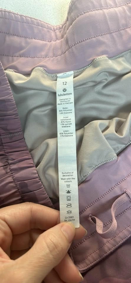 Lululemon Tracker Short V 4" Incognito Camo Pink Taupe Size 12 - photo 5
