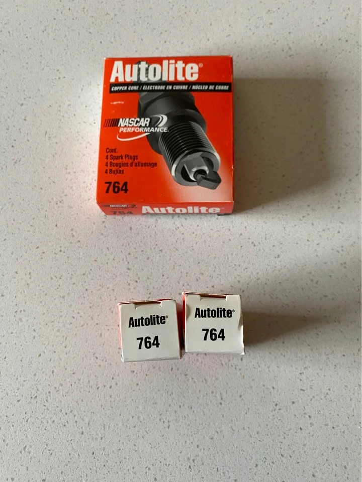 Autolite 764 Spark Plugs – 6 Total New in Box - photo 2