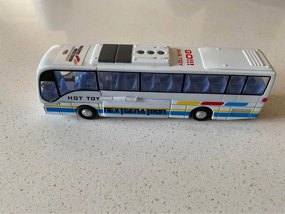 Transforming Toy Bus – Robot Bus Toy – No Box - photo 4