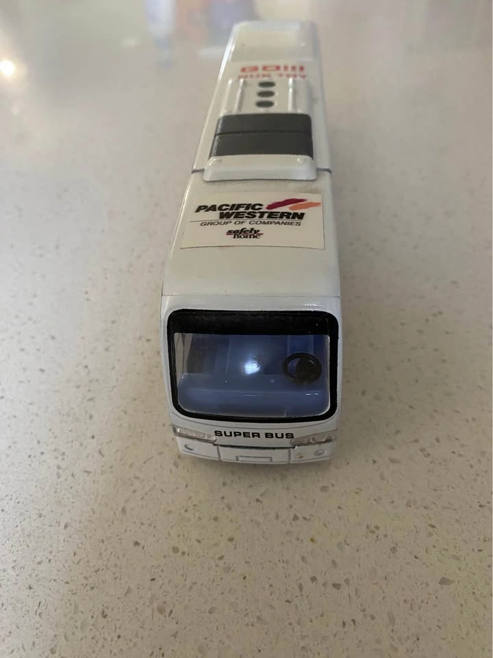 Transforming Toy Bus – Robot Bus Toy – No Box - photo 5